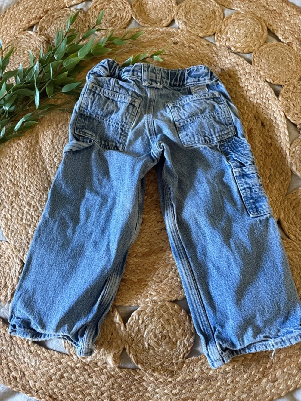 Oshkosh Carpenter Baggy Jeans 100% cotton. Size 3t